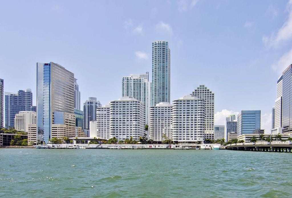 Four Ambassadors Apartments Miami Kültér fotó